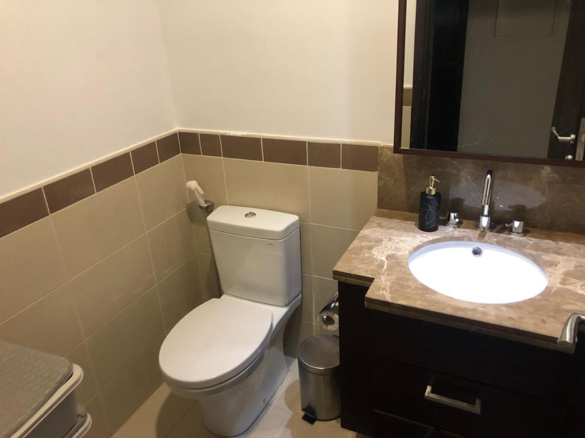 Downtown Boulevard One Bedroom Apt In 29 Blvd غرفة وصالة Burj & Fountain View Master Bedroom Plus 2 Single Beds In Living Room ดูไบ ภายนอก รูปภาพ