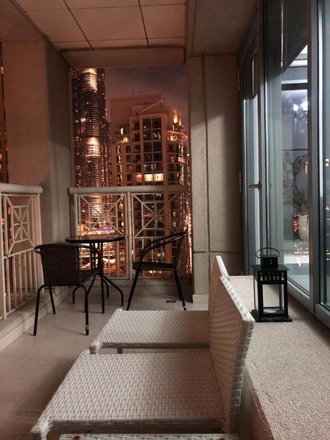 Downtown Boulevard One Bedroom Apt In 29 Blvd غرفة وصالة Burj & Fountain View Master Bedroom Plus 2 Single Beds In Living Room ดูไบ ภายนอก รูปภาพ